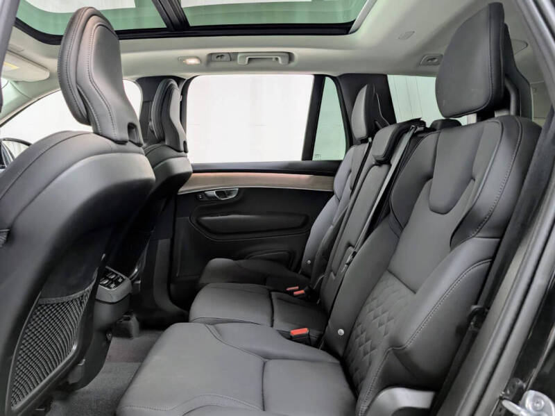 2025 Volvo XC90 B5 Plus Bright Theme 7P
