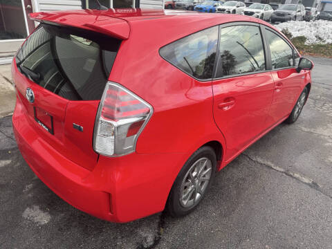 2016 Toyota Prius v Two
