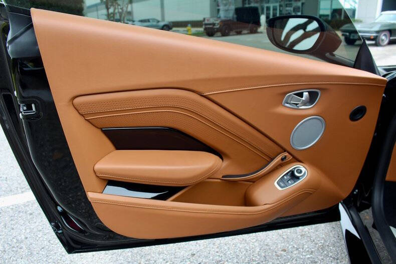 2023 Aston Martin Vantage
