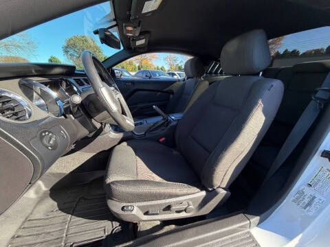 2014 Ford Mustang V6