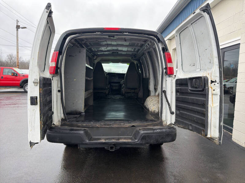 2017 GMC Savana 2500