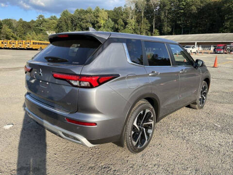 2024 Mitsubishi Outlander