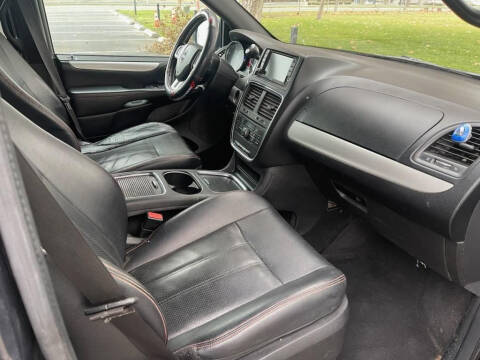 2014 Dodge Grand Caravan R/T