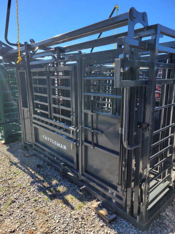 2025 Cattleman Manual w/Solid Floor