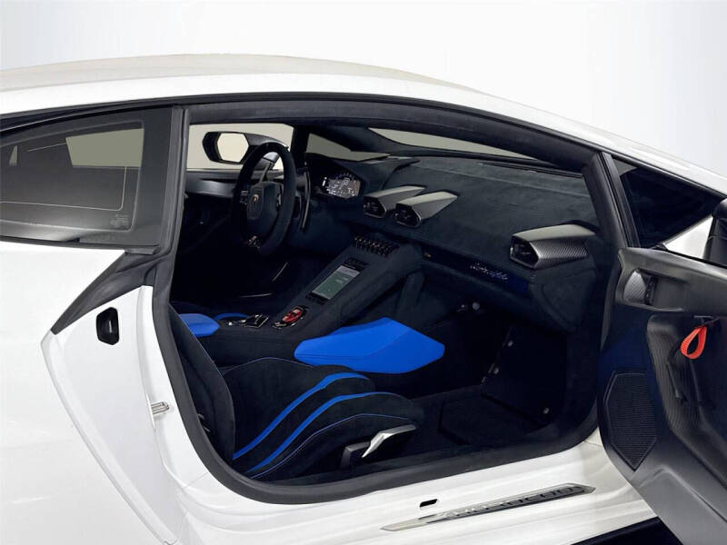 2021 Lamborghini Huracan STO