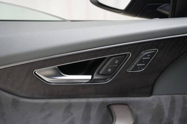 2019 Audi Q8 quattro Prestige 55 TFSI