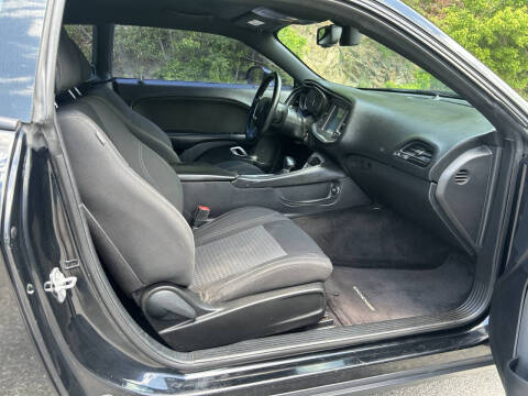 2016 Dodge Challenger SXT