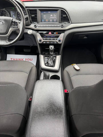 2017 Hyundai Elantra