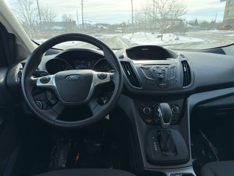 2016 Ford Escape S