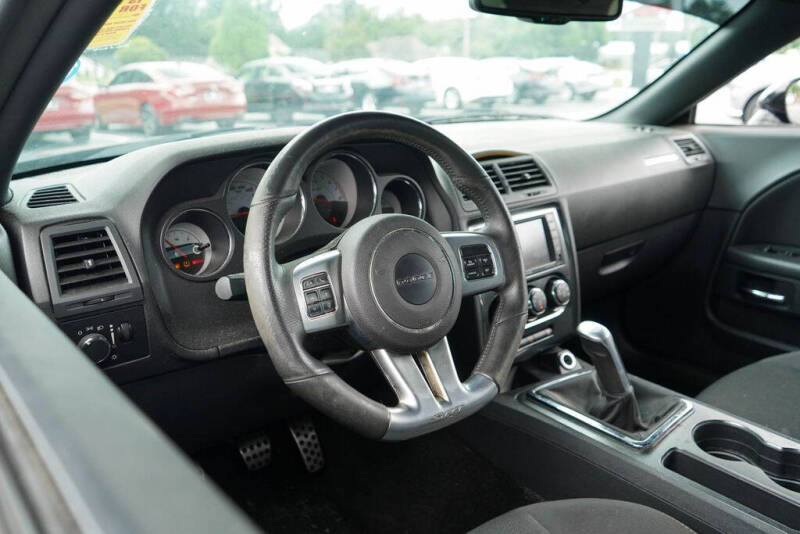 2014 Dodge Challenger SRT8 Core
