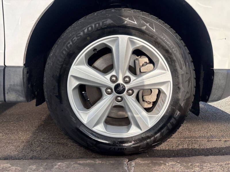 2023 Ford Edge SE