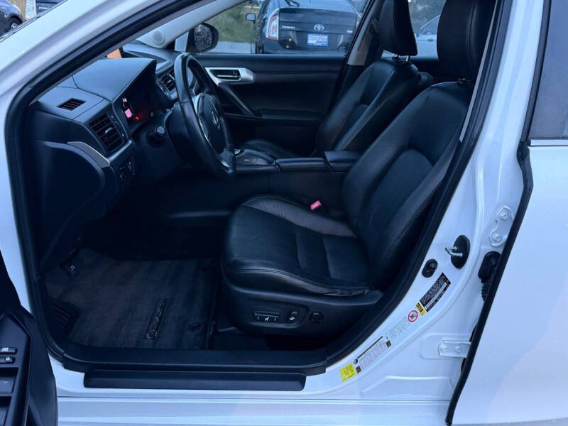2013 Lexus CT 200h