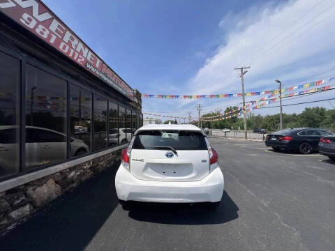 2016 Toyota Prius c Four