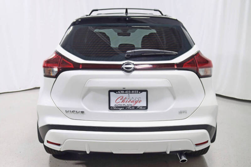 2023 Nissan Kicks SR