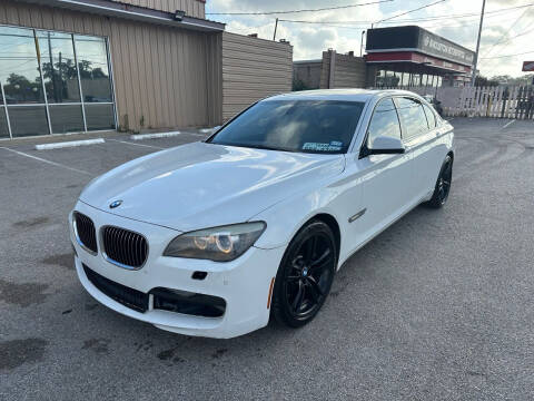 2011 BMW 7 Series for sale at lunas autoshop in Pasadena TX