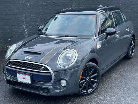 2016 MINI Hardtop 4 Door for sale at Kings Point Auto in Great Neck NY