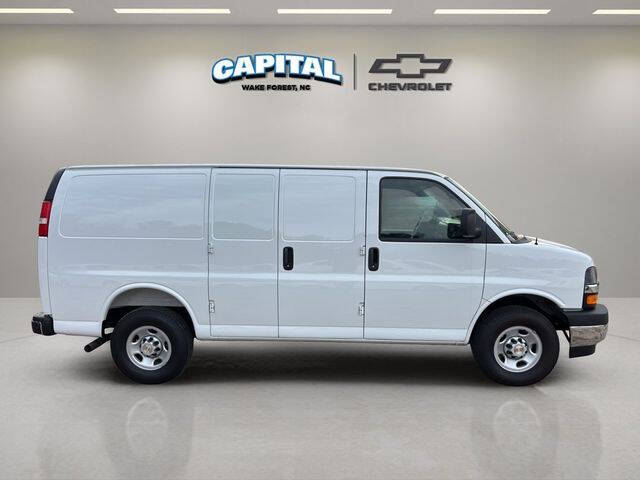 2025 Chevrolet Express 2500