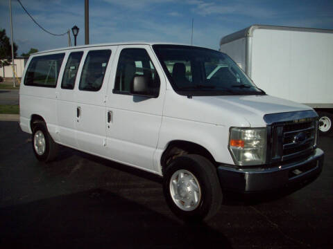 2009 Ford E-Series E-150 XLT