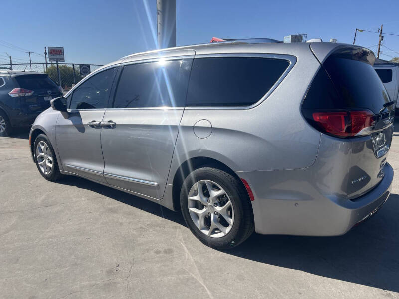 2018 Chrysler Pacifica Touring L Plus