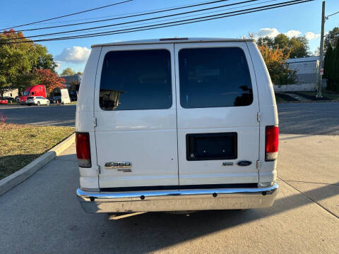 2009 Ford E-Series E-350 SD XLT