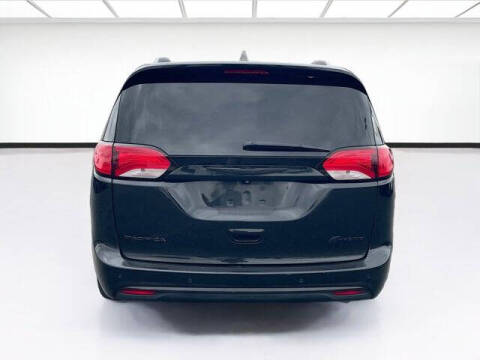 2018 Chrysler Pacifica Hybrid Limited