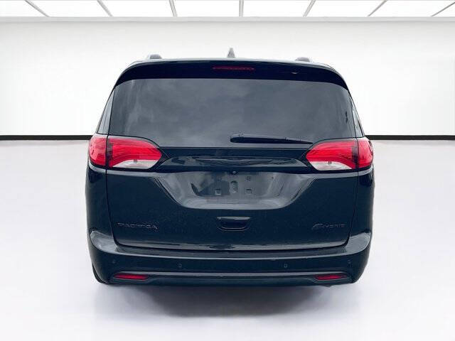 2018 Chrysler Pacifica Hybrid Limited