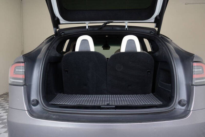 2022 Tesla Model X Plaid