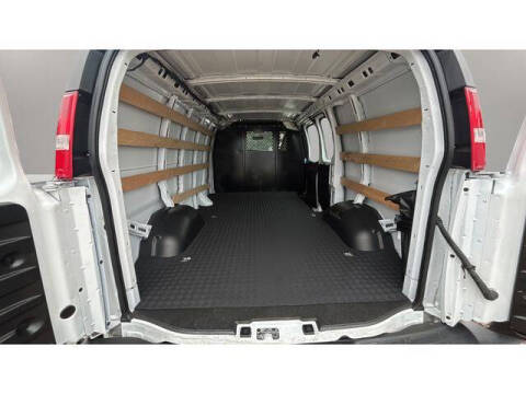 2024 GMC Savana 2500