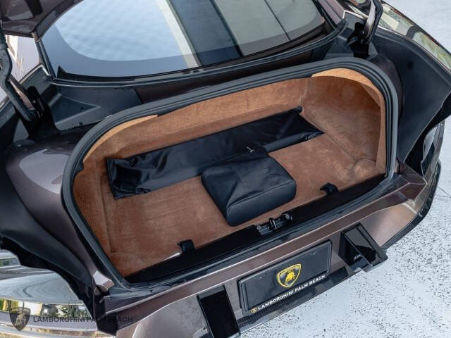 2025 Aston Martin Vanquish