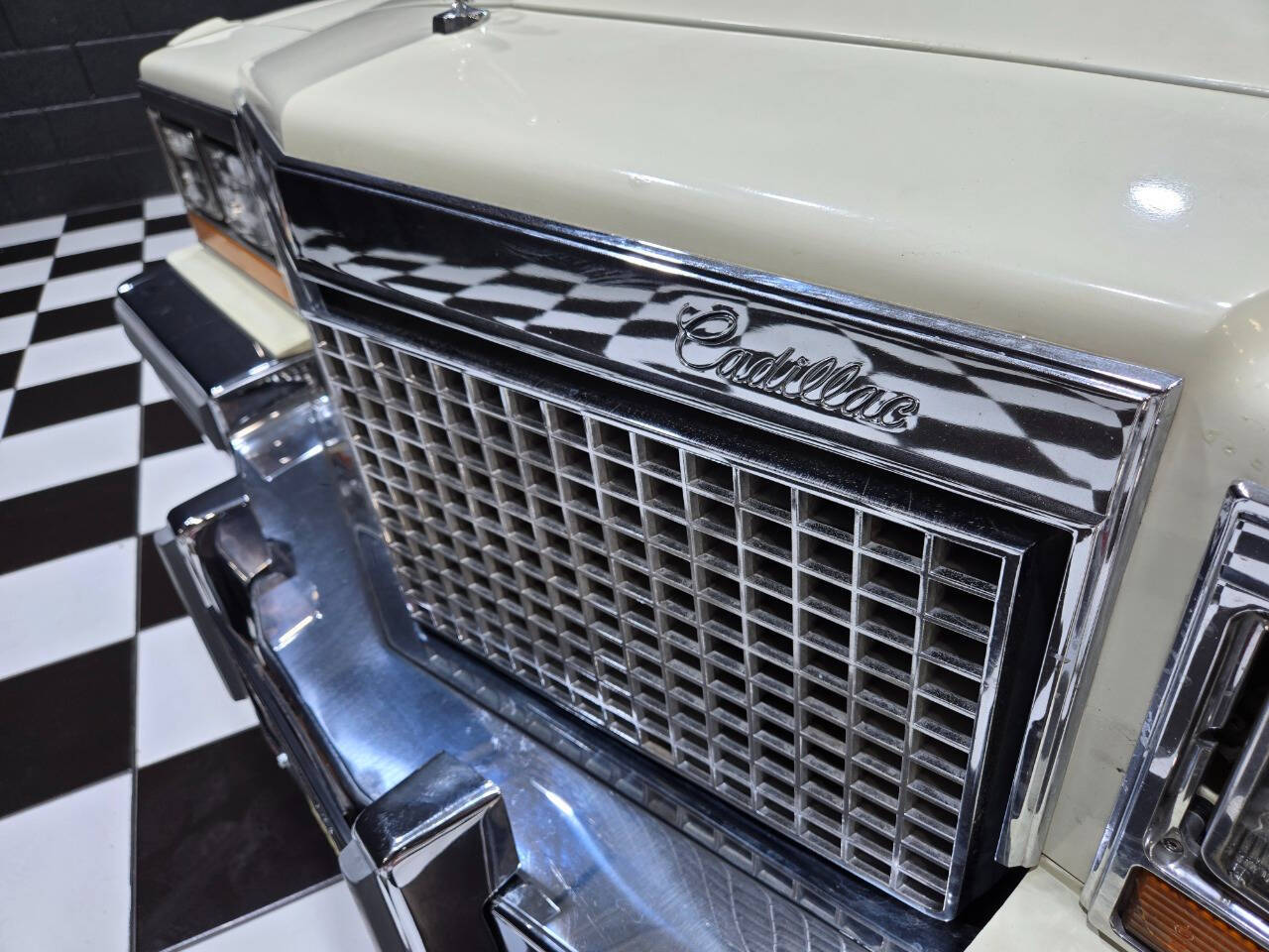 1981 Cadillac Fleetwood Brougham 44