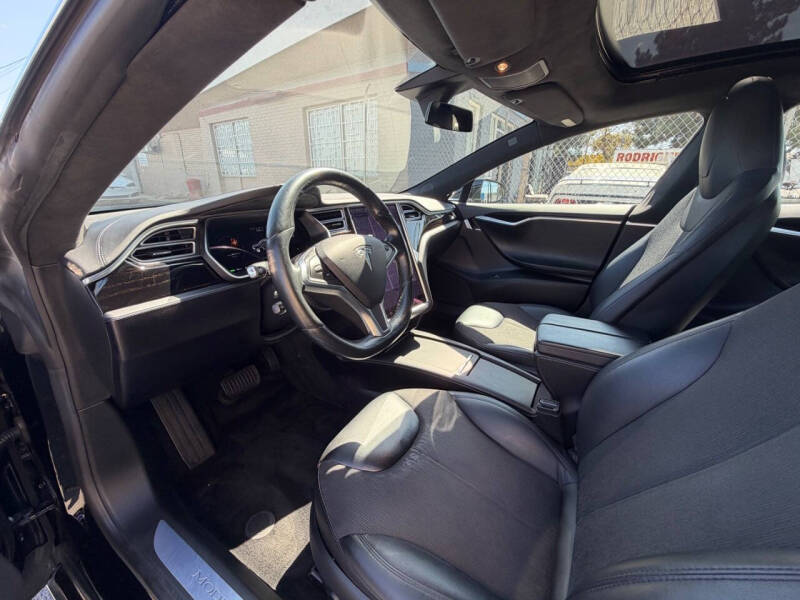 2016 Tesla Model S 75D