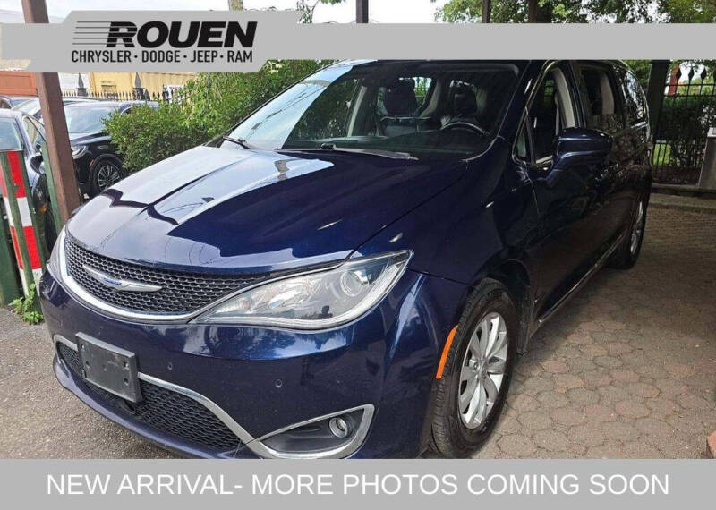 2019 Chrysler Pacifica Touring L