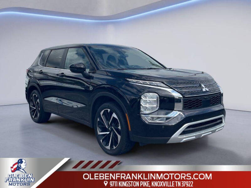 2024 Mitsubishi Outlander SE's photo