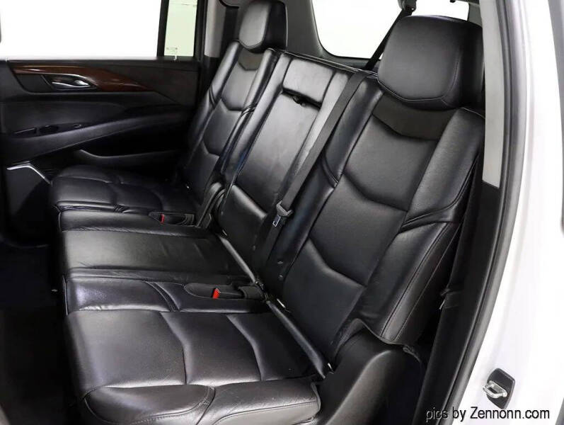 2018 Cadillac Escalade ESV Luxury