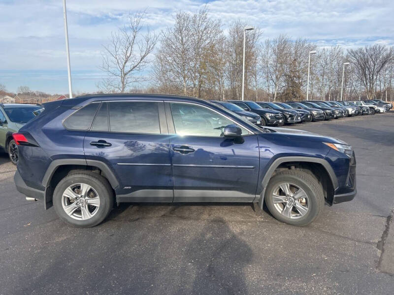 2022 Toyota RAV4 Hybrid XLE