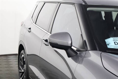 2023 Mitsubishi Outlander SE