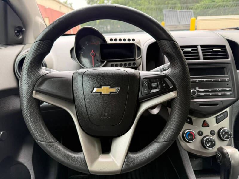 2013 Chevrolet Sonic LS Auto