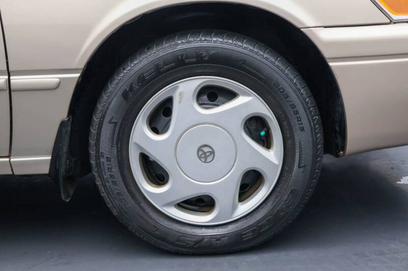 1997 Toyota Camry LE V6
