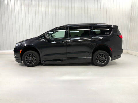 2021 Chrysler Pacifica Touring L