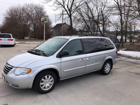 2006 town country van