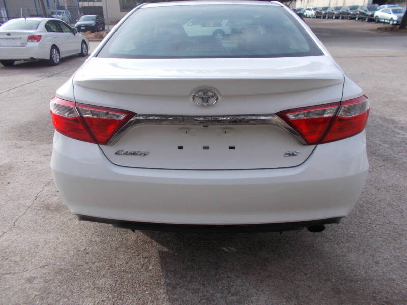 2017 Toyota Camry SE