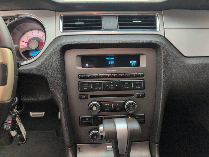 2010 Ford Mustang V6 Premium