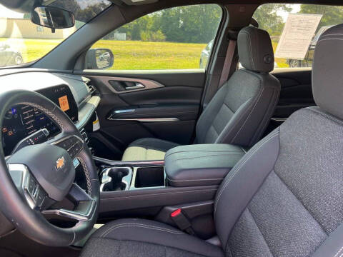 2025 Chevrolet Traverse LT