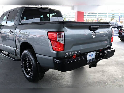 2017 Nissan Titan