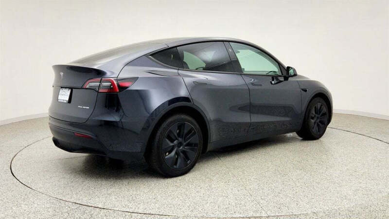 2025 Tesla Model Y Long Range