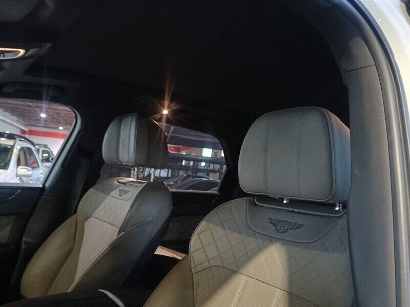 2019 Bentley Bentayga 31