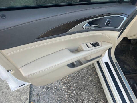 2017 Lincoln MKZ Select
