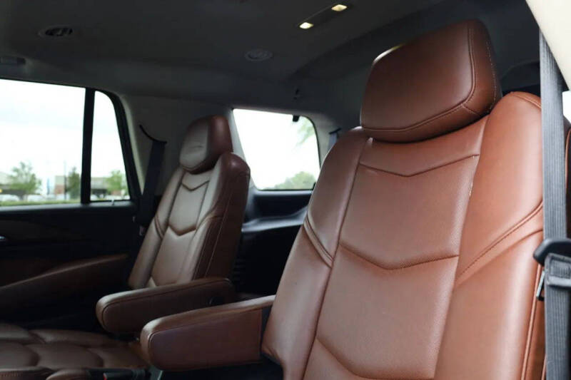 2019 Cadillac Escalade Luxury