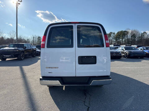 2024 Chevrolet Express 2500