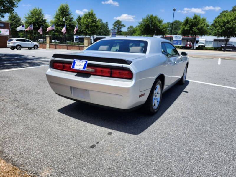 2010 Dodge Challenger SE